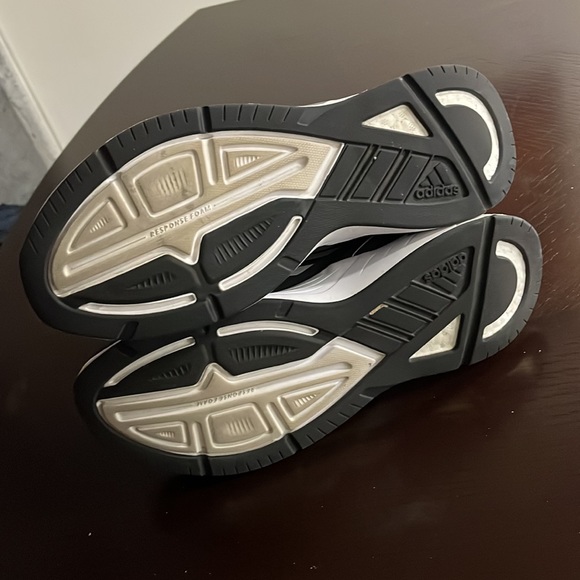 Adidas - Picture 2 of 4